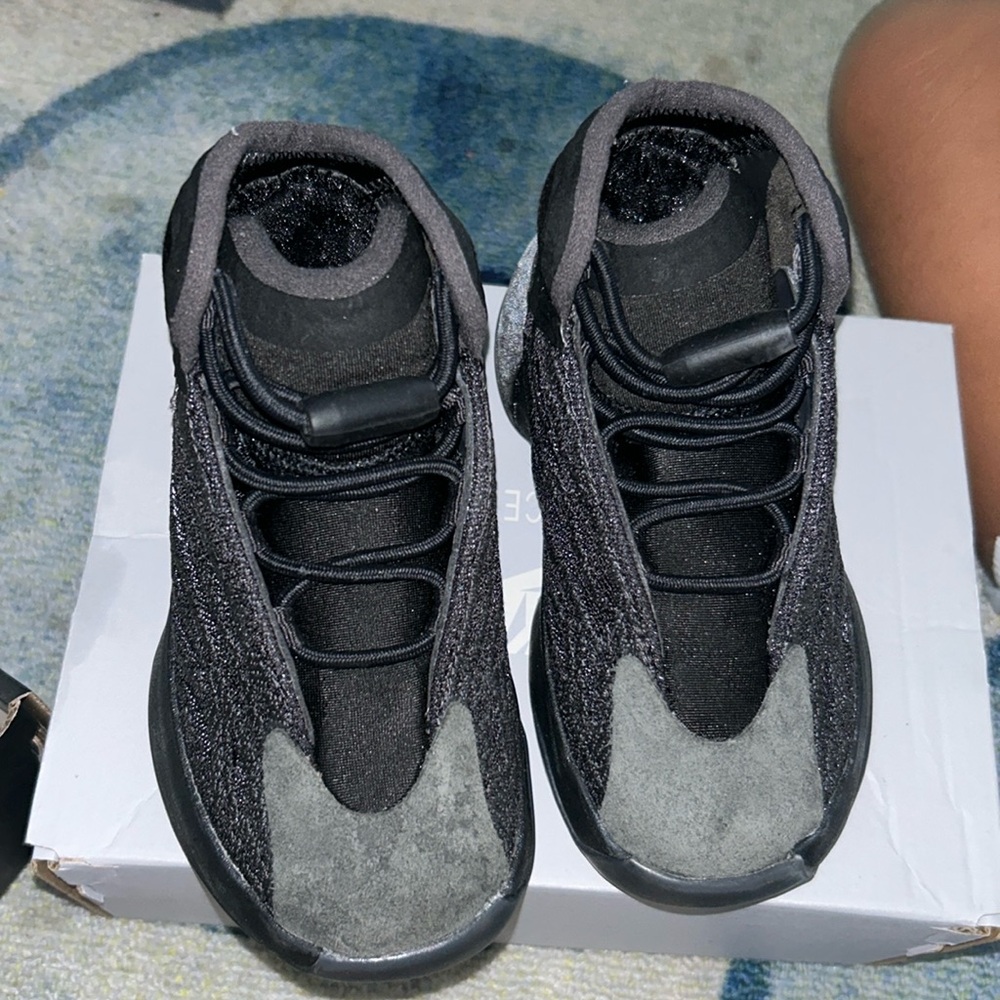 Yeezy quantum toddler size 7c (7K)